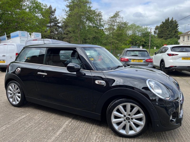MINI HATCH 2.0 Cooper S Euro 6 (s/s) 3dr (2015/64)