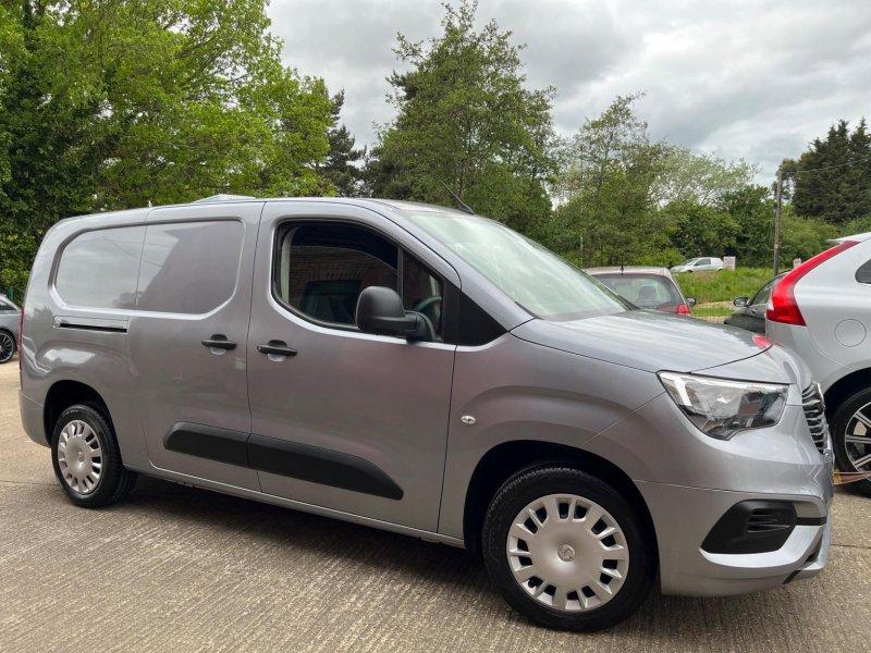 VAUXHALL COMBO 1.5 Turbo D 2300 Sportive L2 H1 Euro 6 (s/s) 4dr (2020/20)