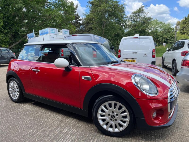 MINI HATCH 1.5 Cooper D Euro 6 (s/s) 3dr (2014/64)