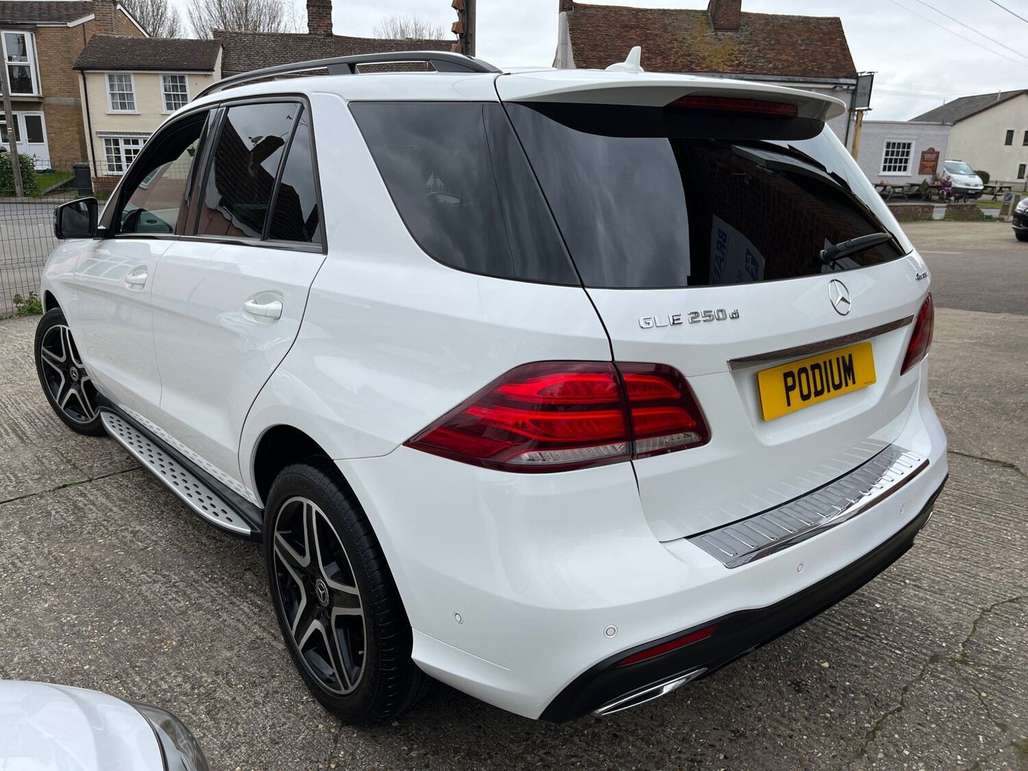 Used MERCEDES-BENZ GLE CLASS 2018 White in Manningtree, Essex 